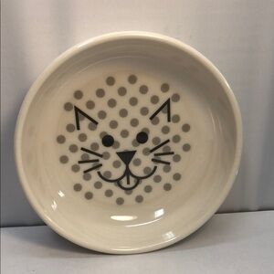 Cat Face Polka Dot cat dish Milmine with rubber no slip bottom